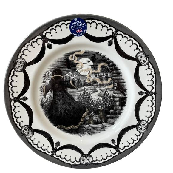 Royal Stafford Halloween Wicked Witch Salad Plates 8.5in Porcelain Set of 4 New - Picture 9 of 13